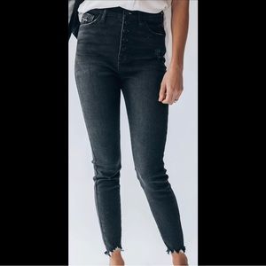 🆕 Marlo Button Denim Jeans (Black)